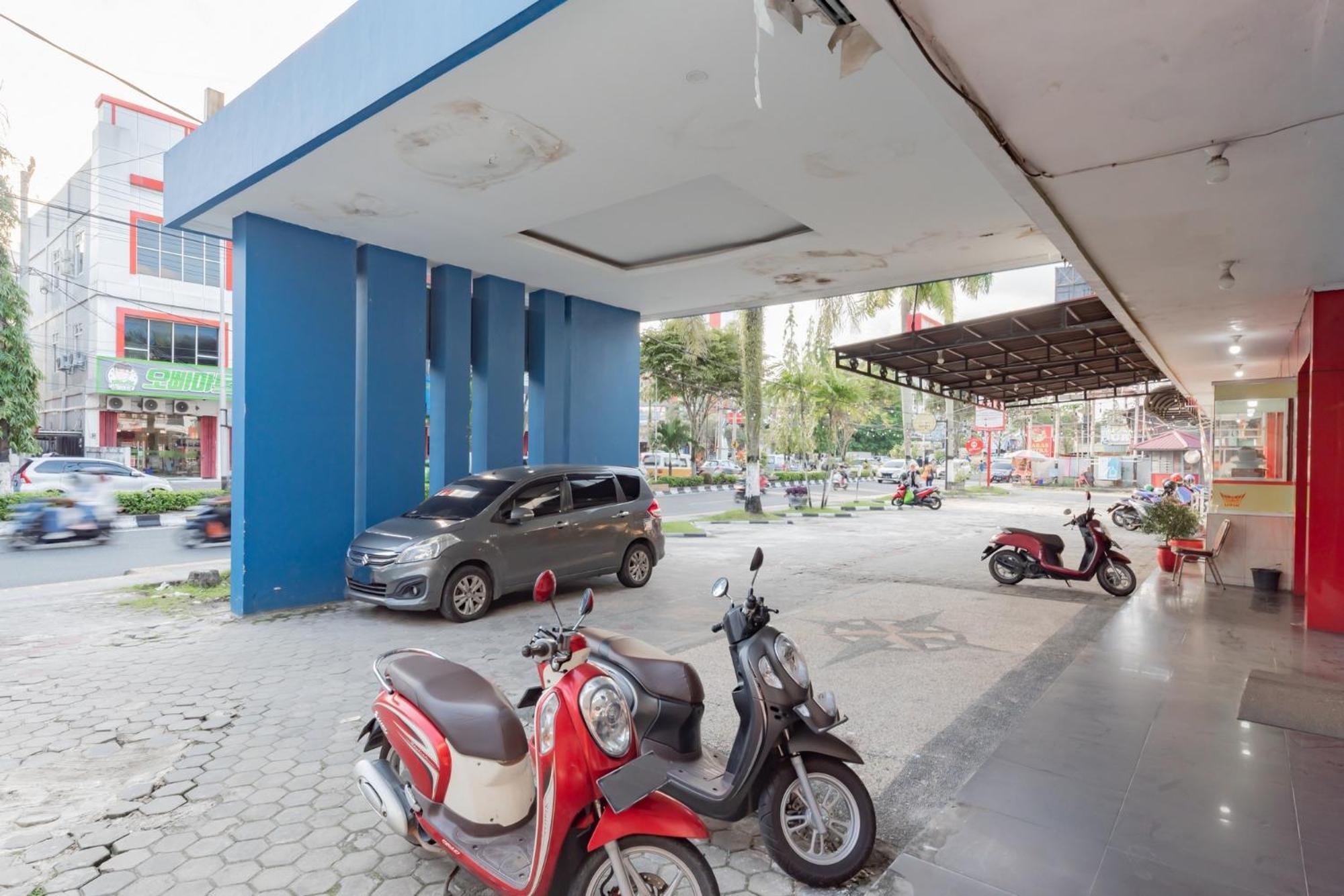 Reddoorz Near Plaza Balikpapan Hotel Exterior photo