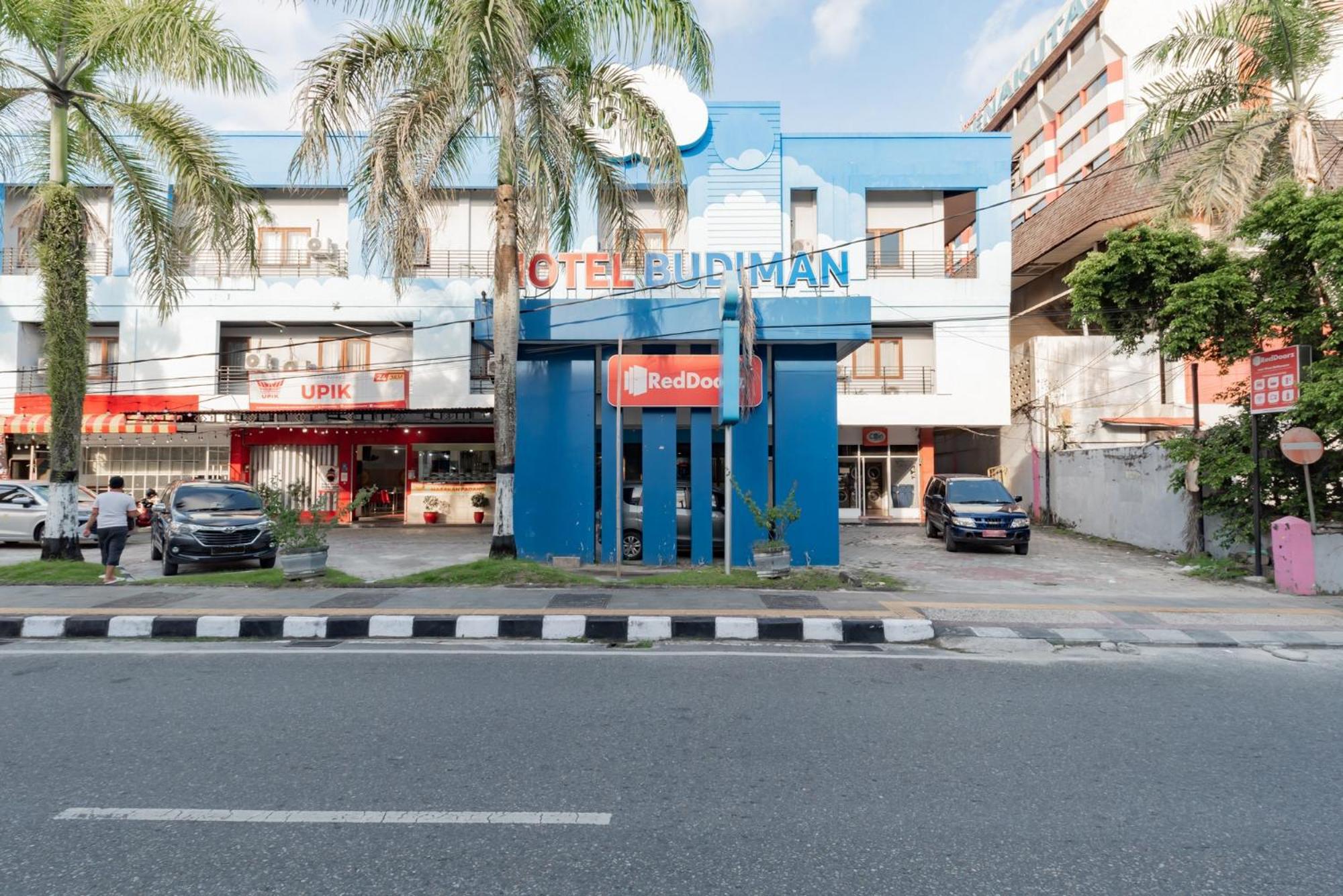 Reddoorz Near Plaza Balikpapan Hotel Exterior photo